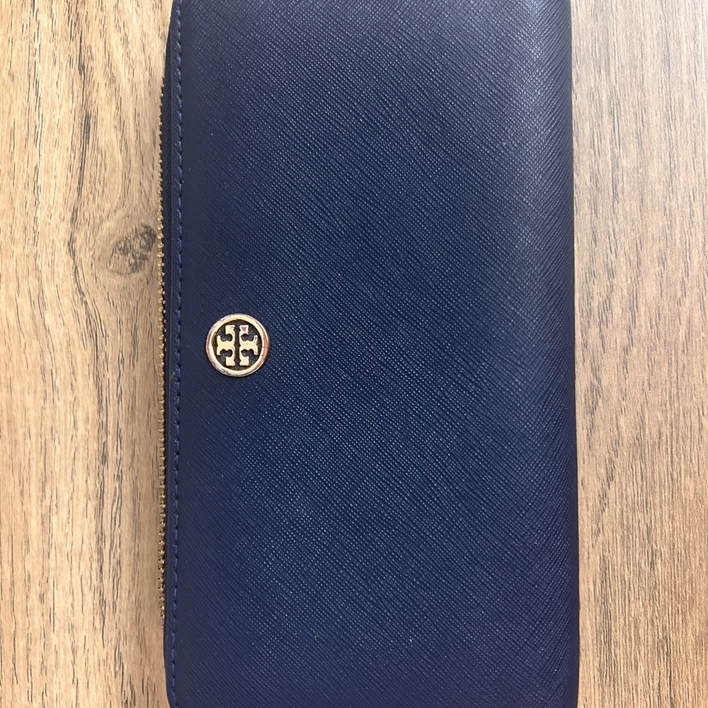 Tory Burch Midnight Blue Zip Wallet